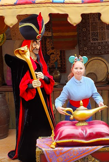 Dżafar / Jafar z bajki Aladyn w Disneyland 
